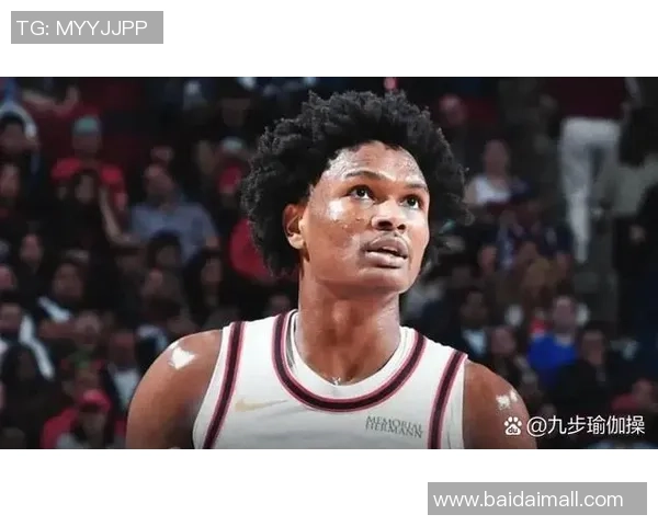 场均8.2分!汤普森断崖下滑,4场关键球0上台,5000万合同要烂? 场均8.2分!汤普森断崖下滑,4场关键球0上台,5000万合同要烂?